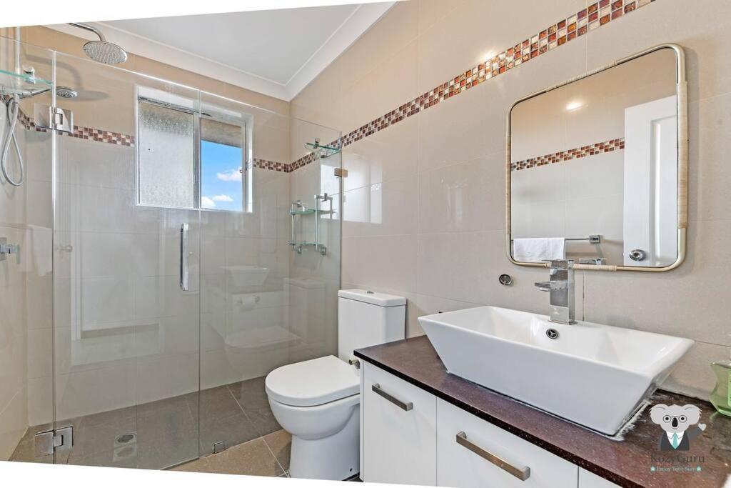 Campsie 2 Bed Spacious Apartment / Nca069 Sydney Bagian luar foto